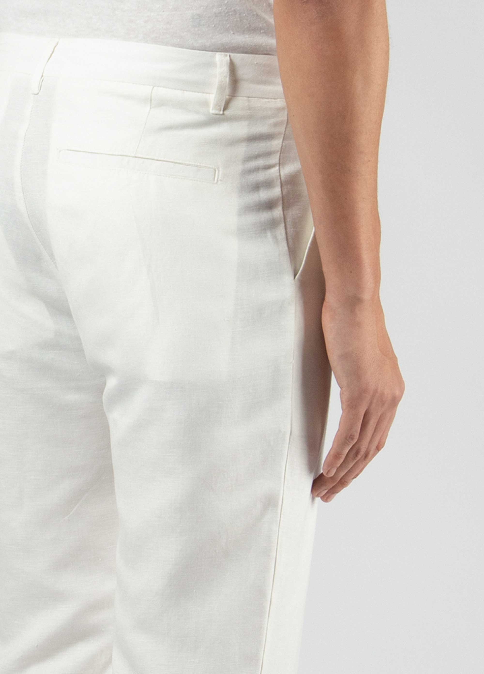Fluid linen tailored pants