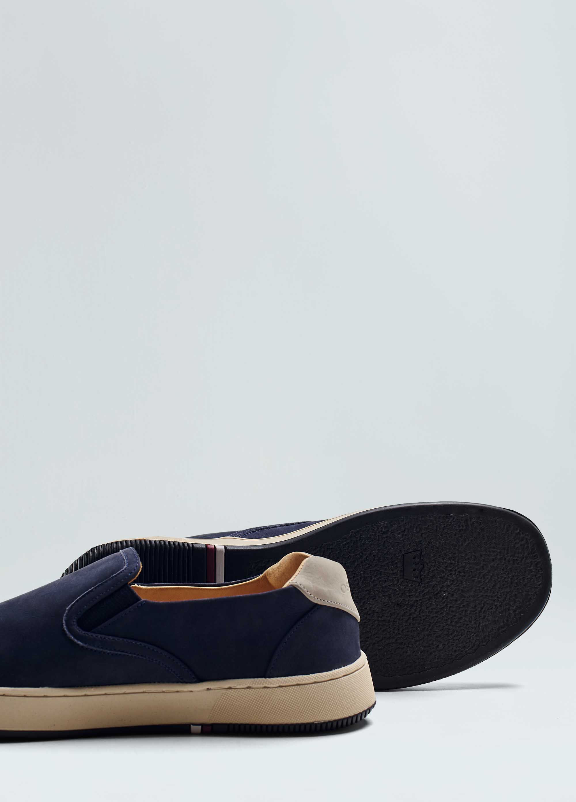 Bossanova nobuck sneakers