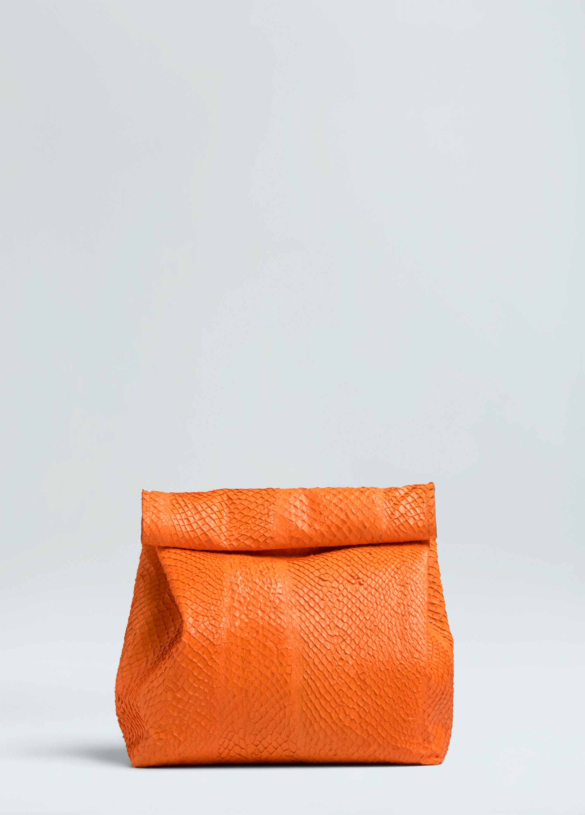 Arapua wrap clutch