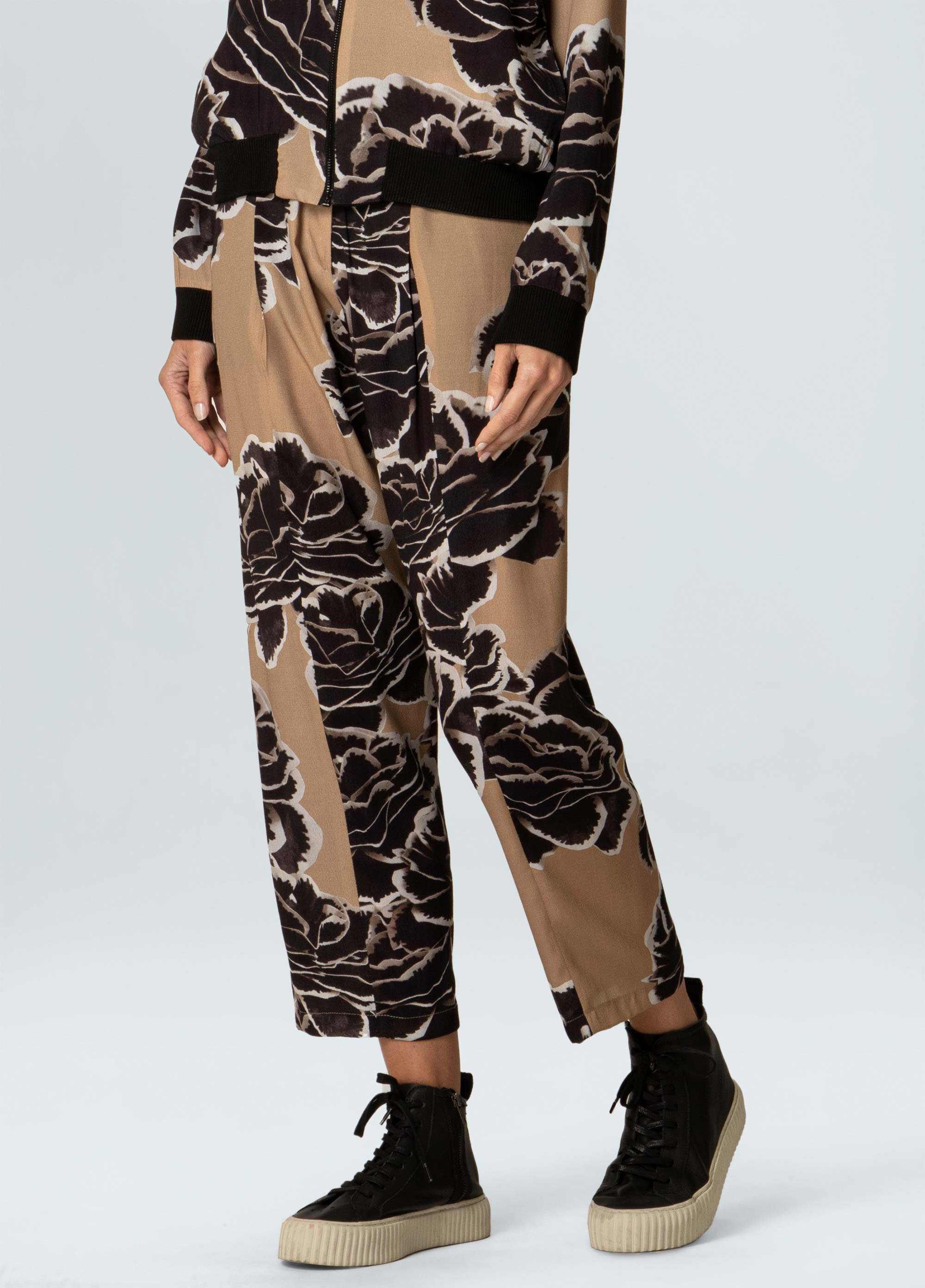 Womens easy black tailored pants