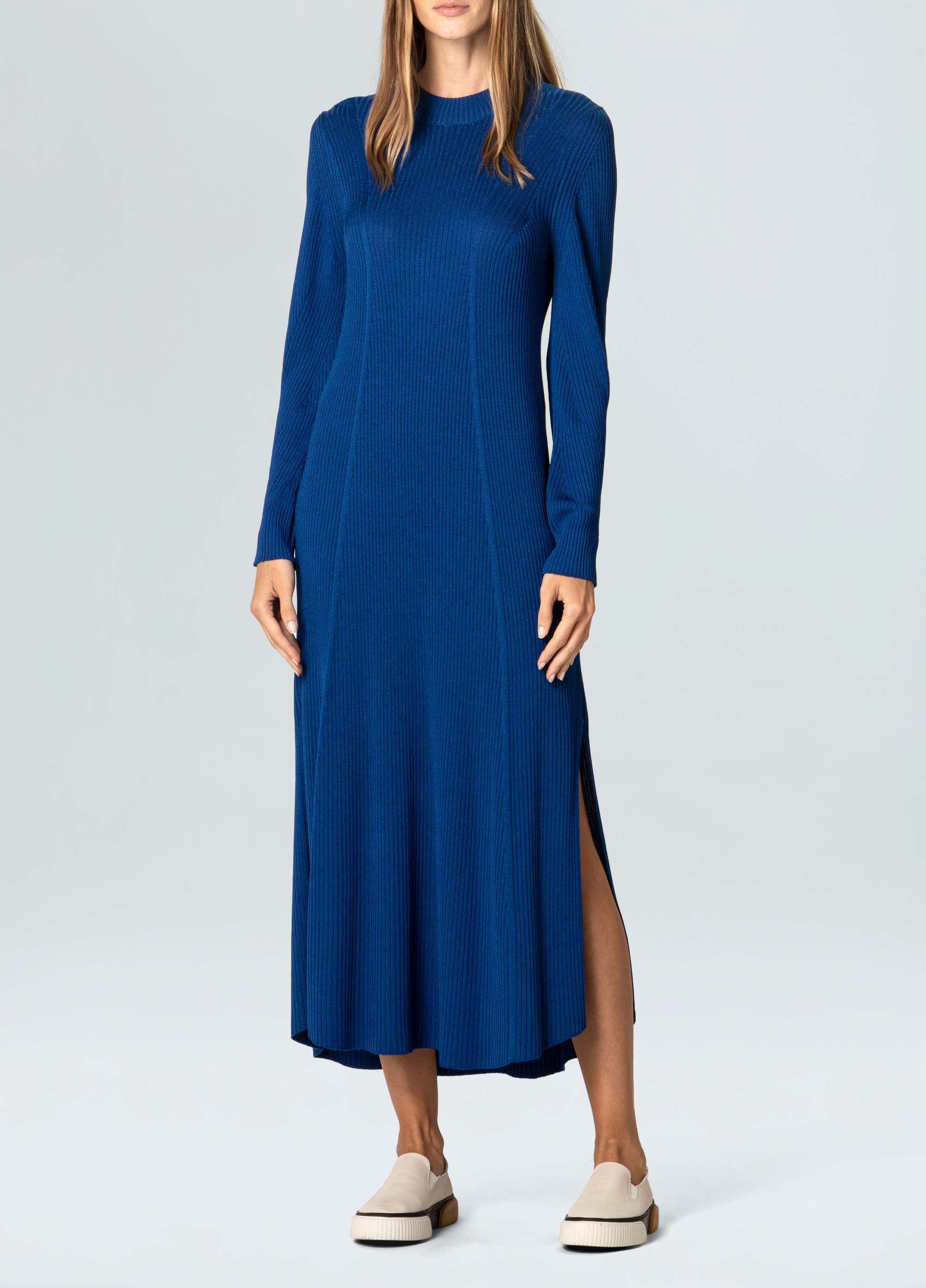 Long fluid dress