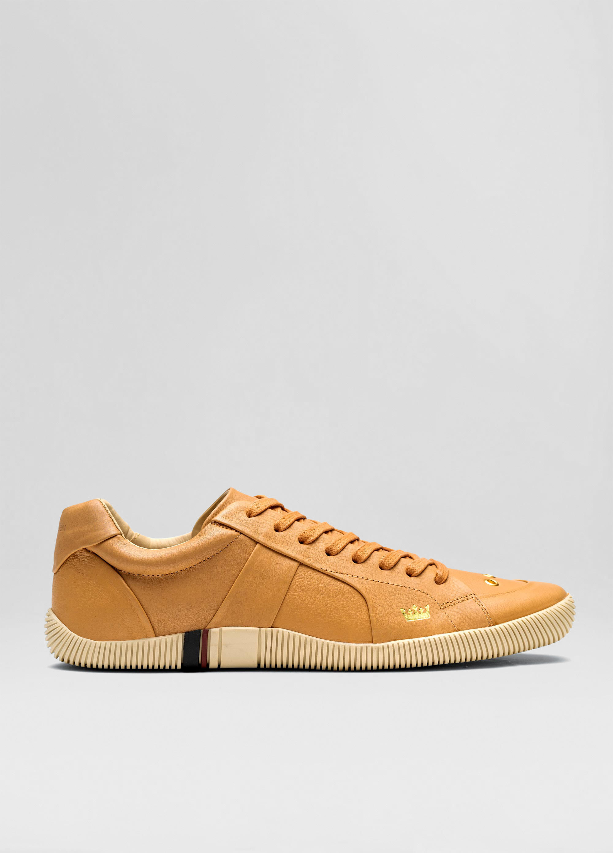 Womens smooth riva sneakers