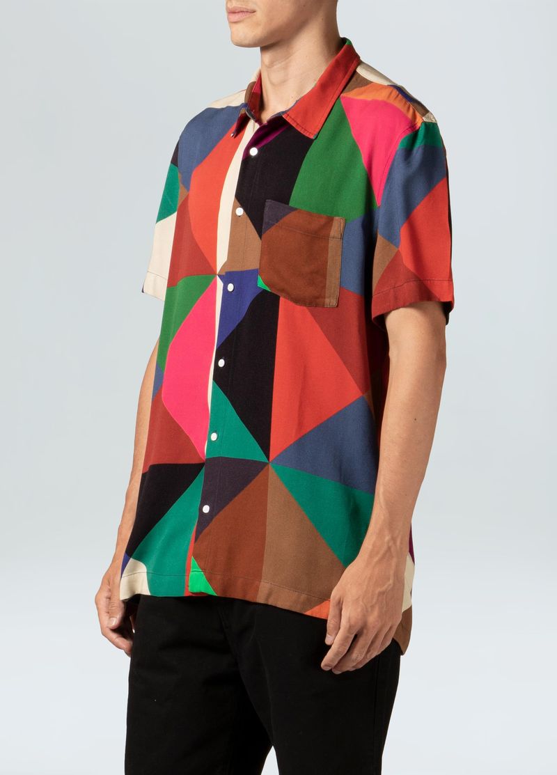 camisa triangulo e mc