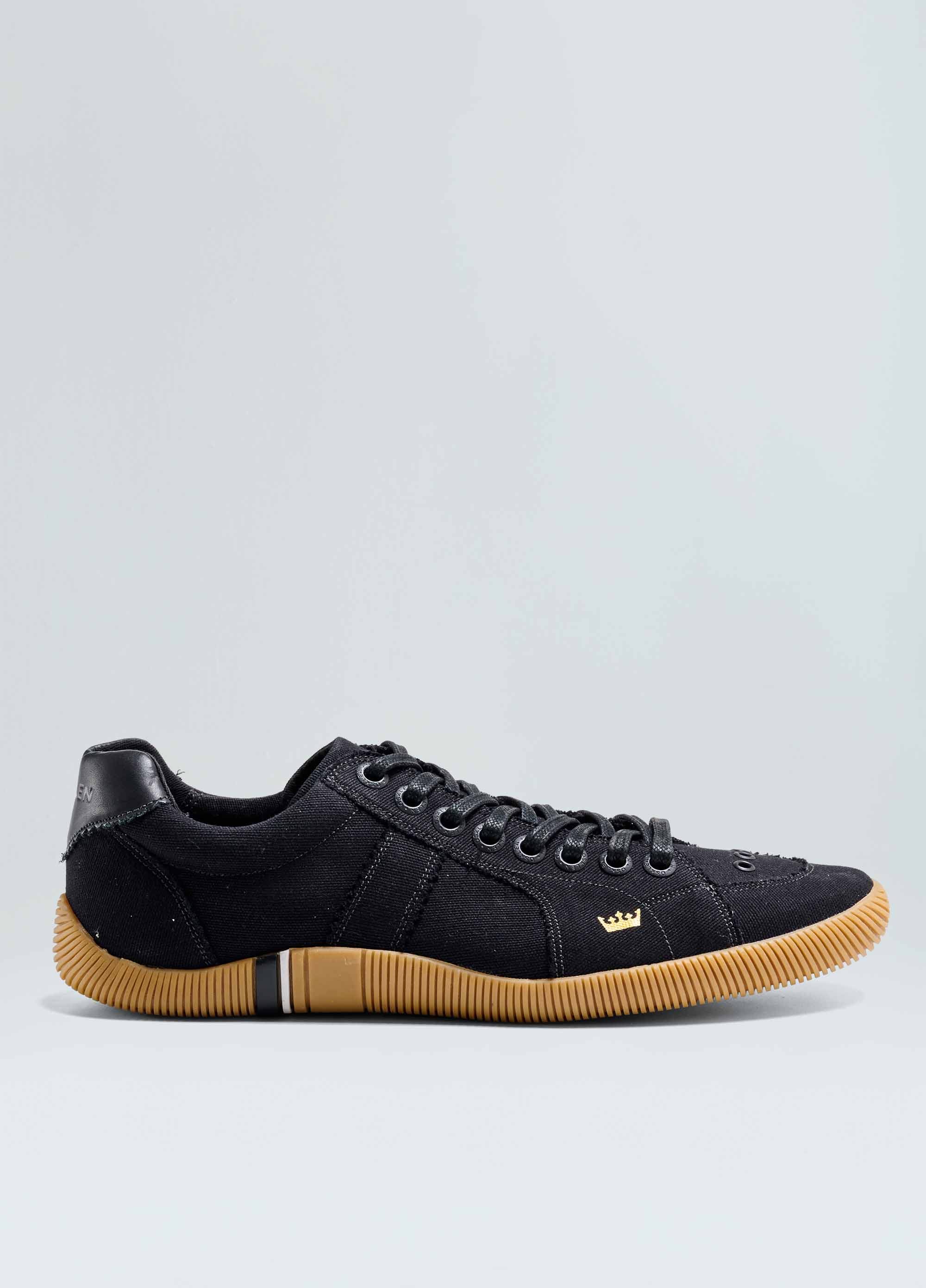 Osklen men monochrome canvas riva sneakers