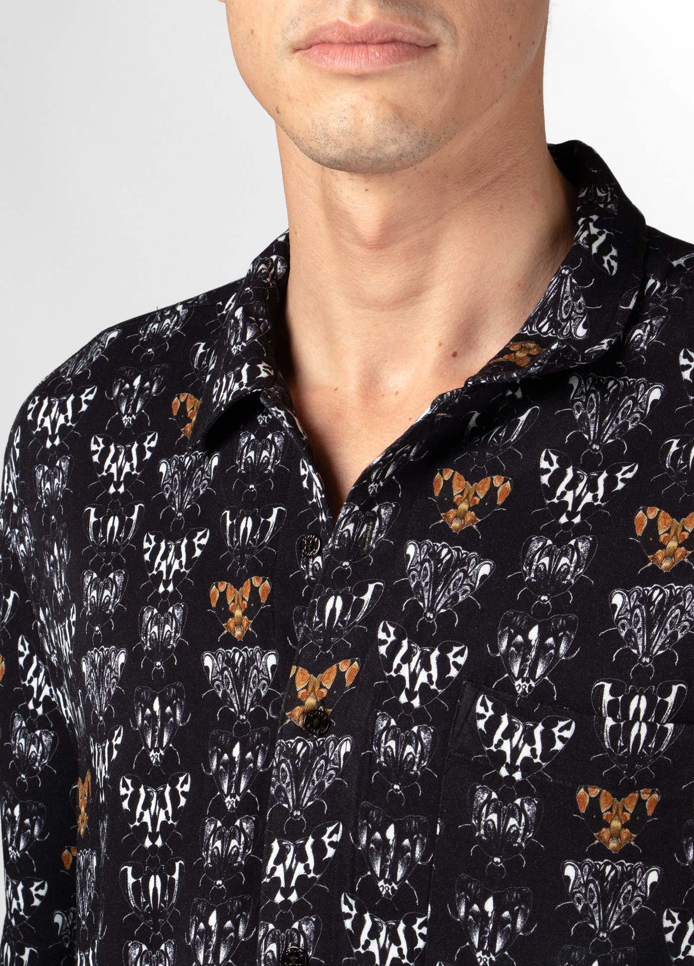Mens grainy moth shirt (ss)