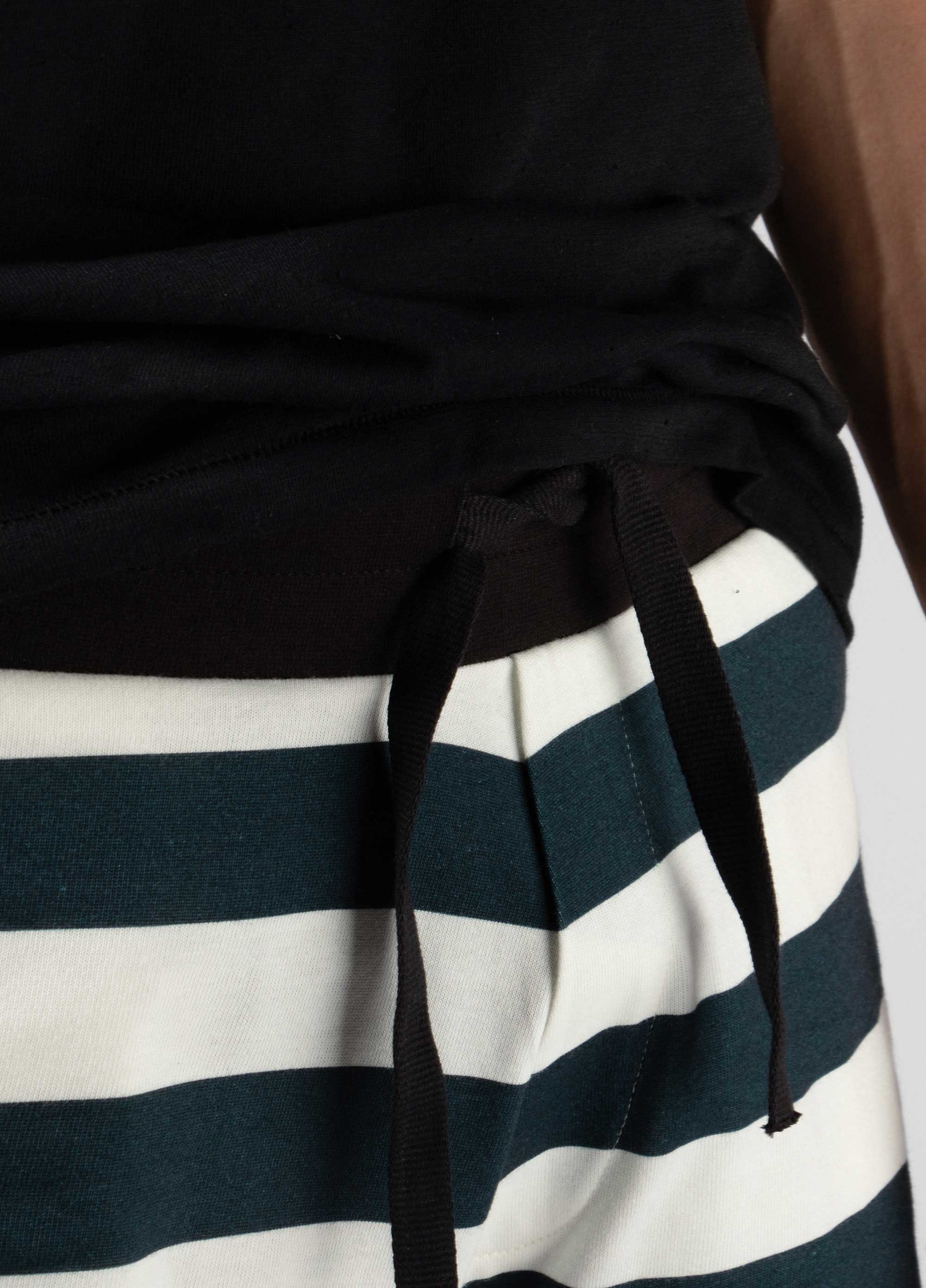 Mens color stripes casual shorts