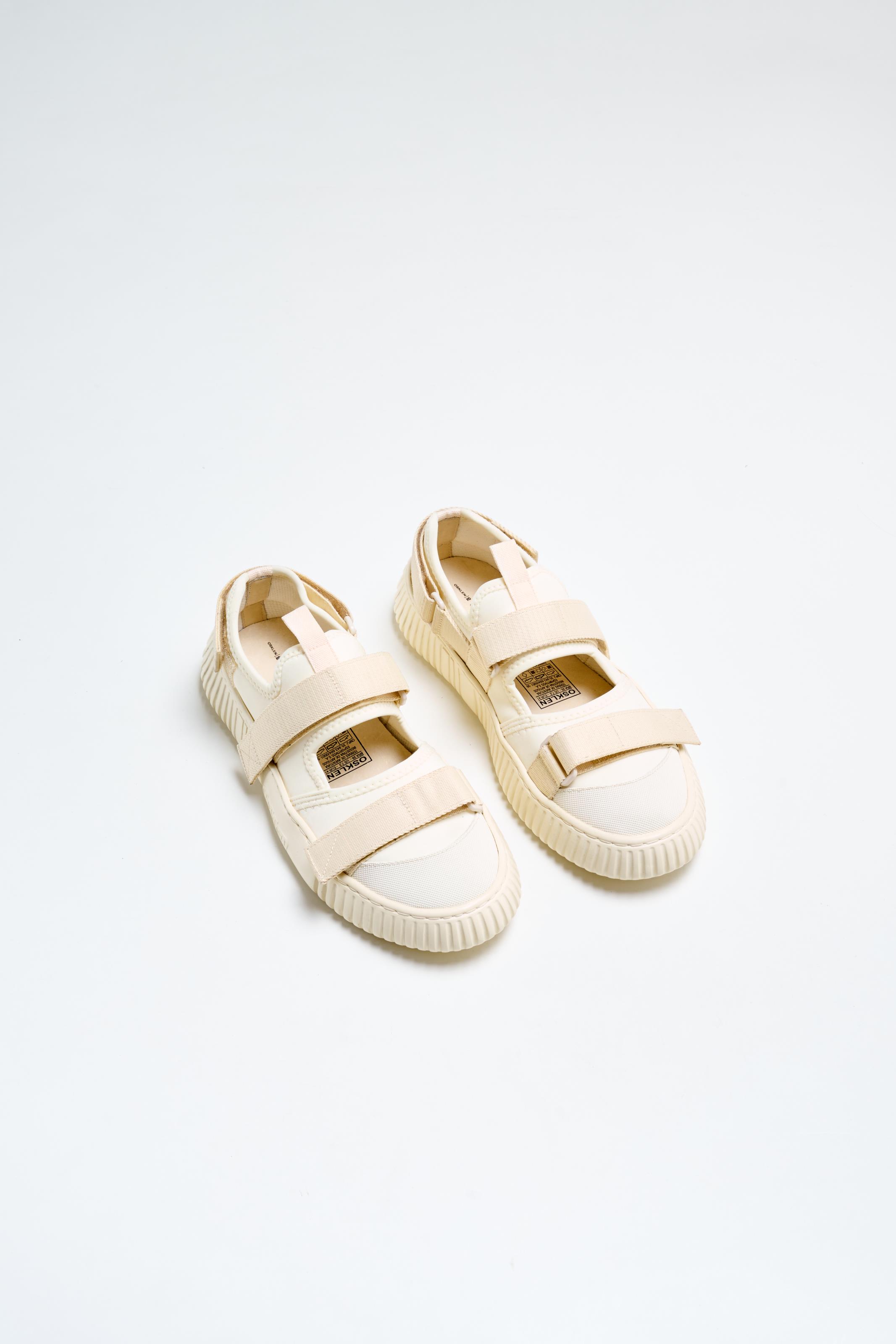 Arpx balance sneakers