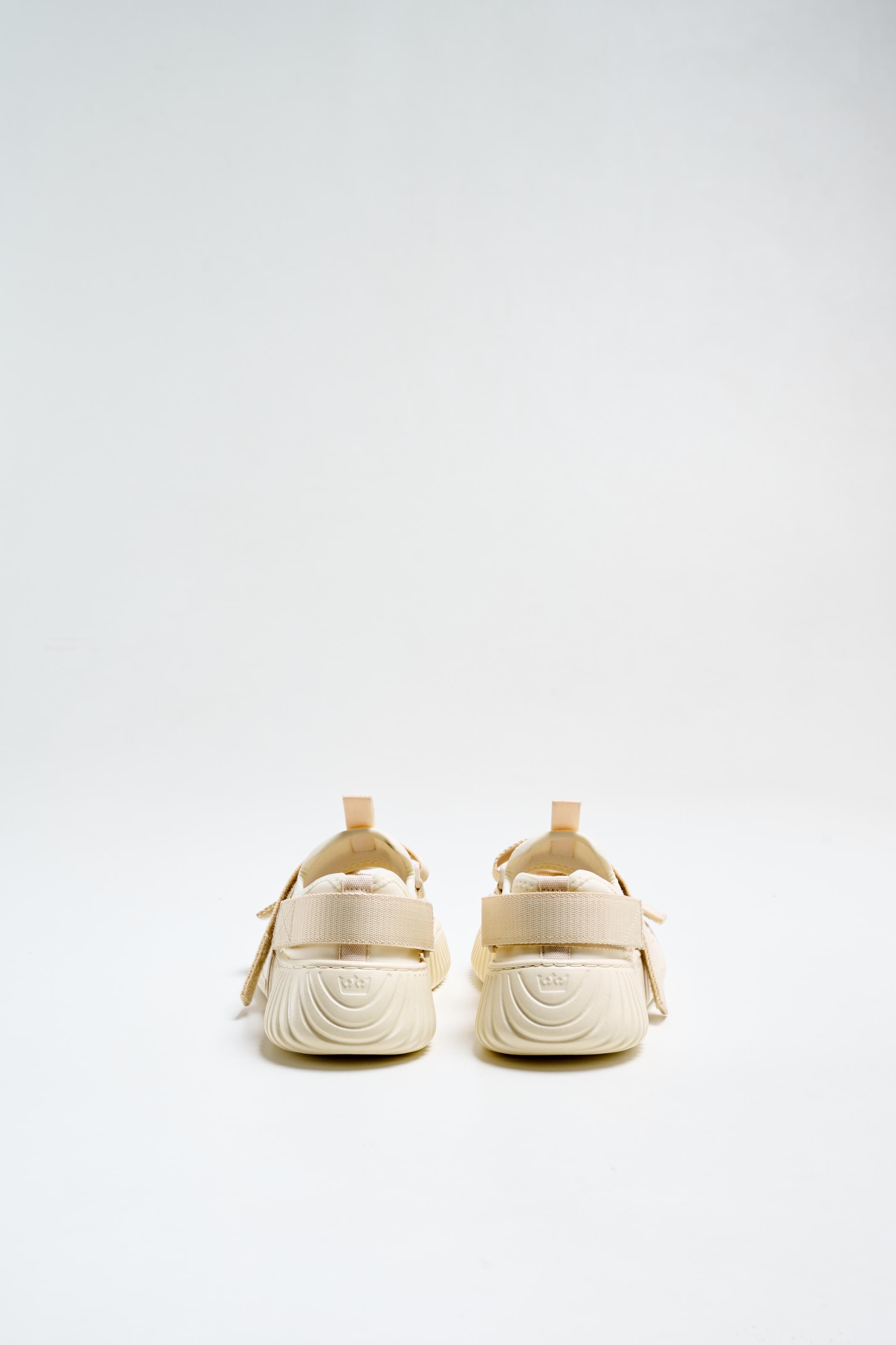 Arpx balance sneakers