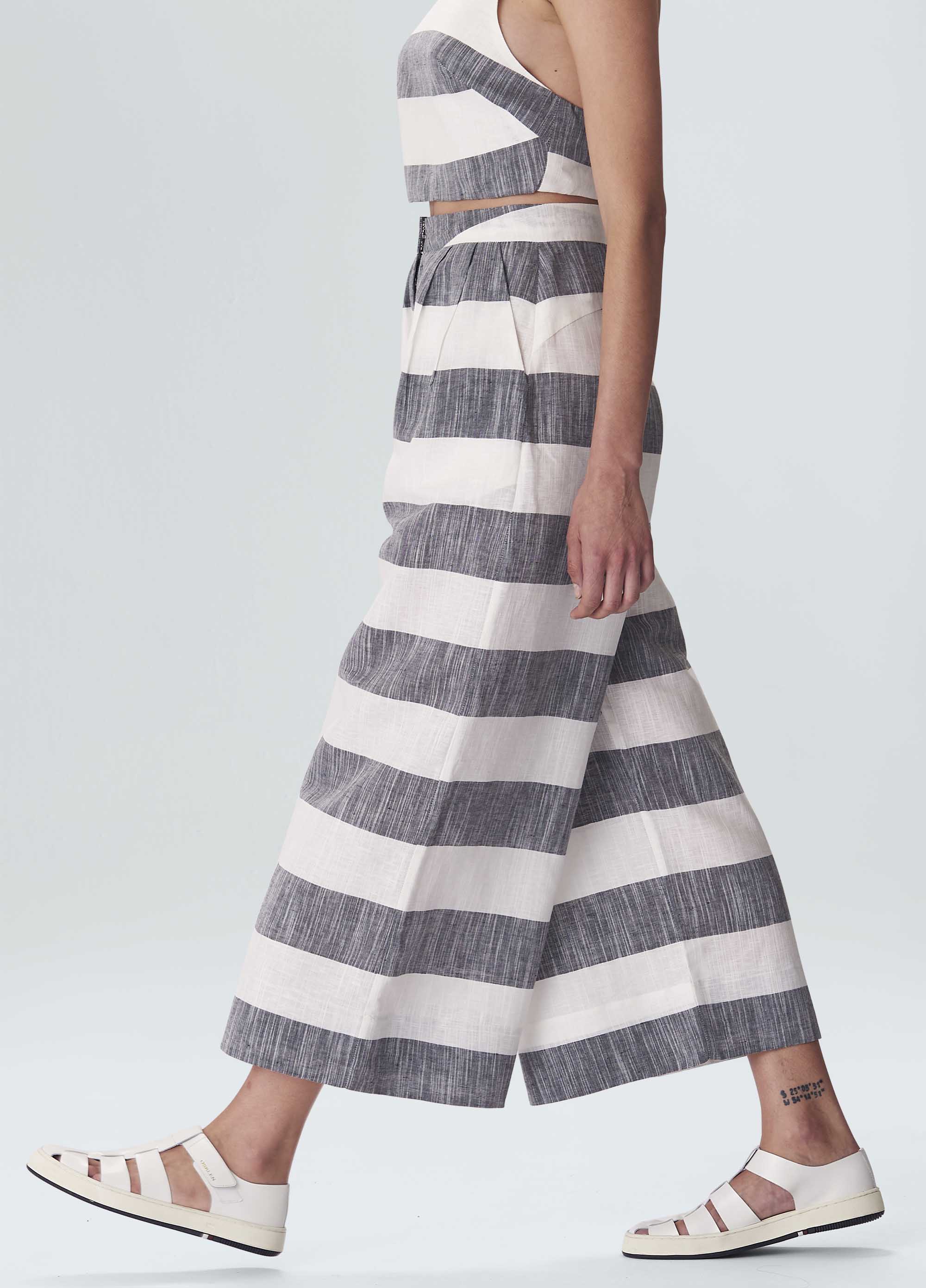 Osklen women b&w dyed yarn pants