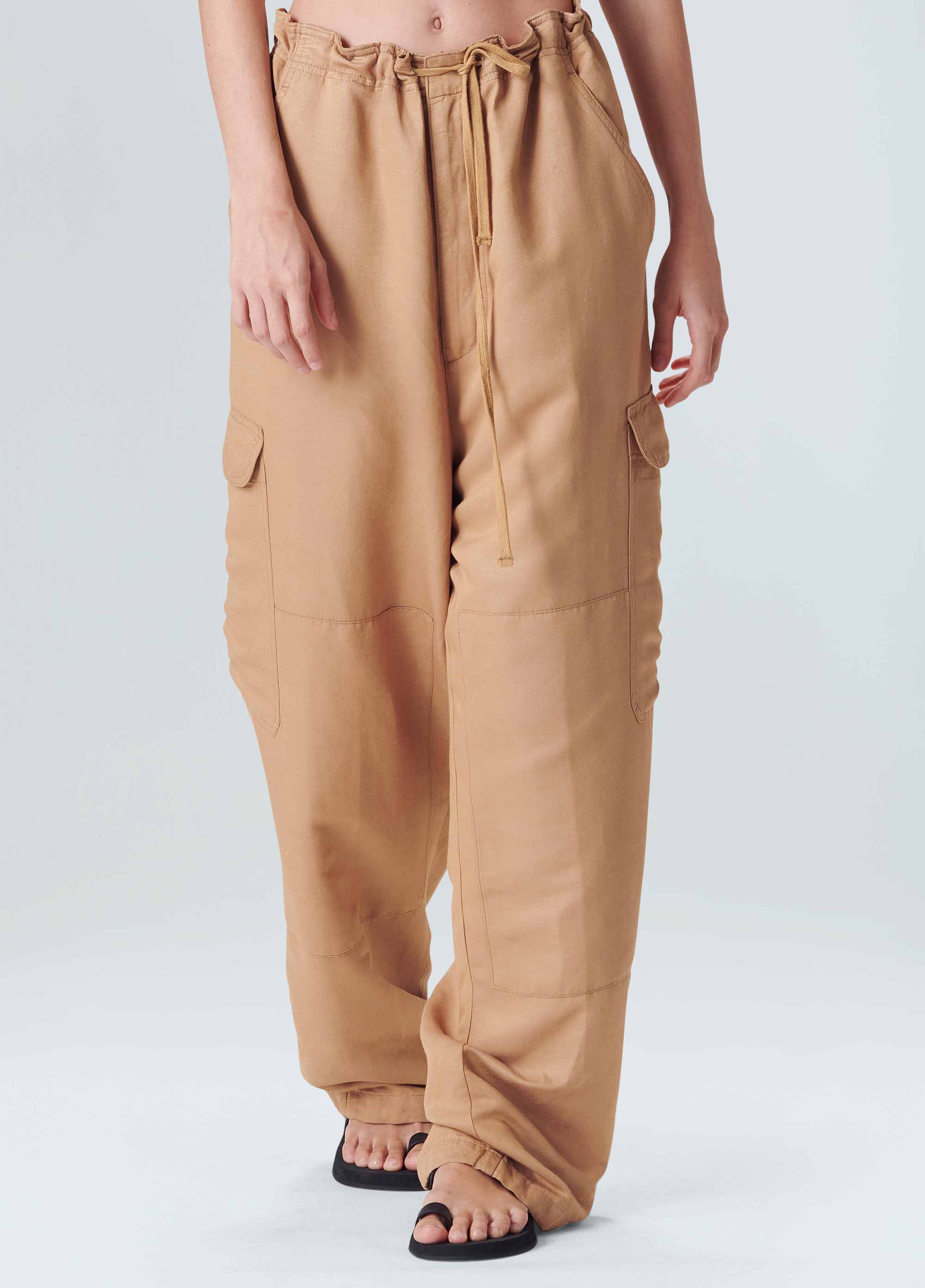 Seam detail pocket pants