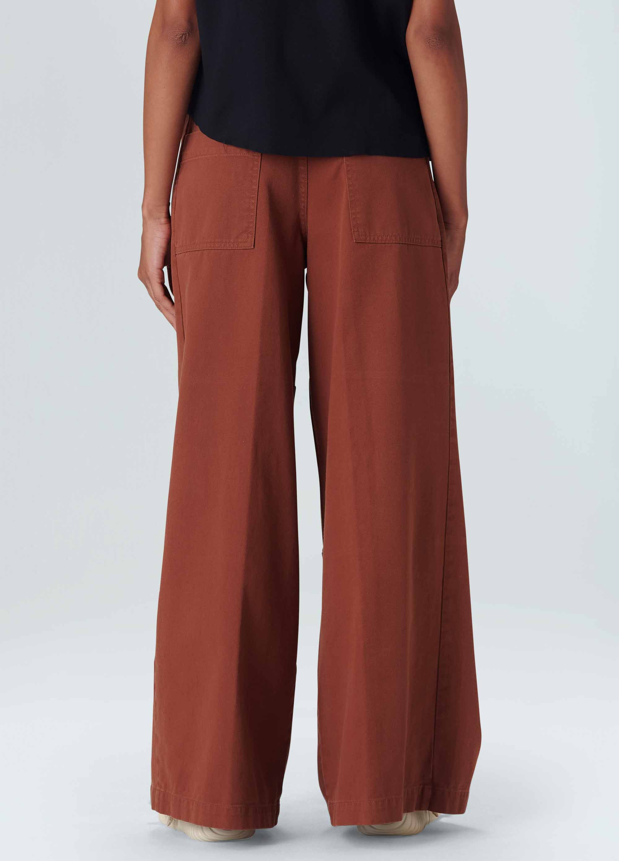 Envelope waist arpoador pants