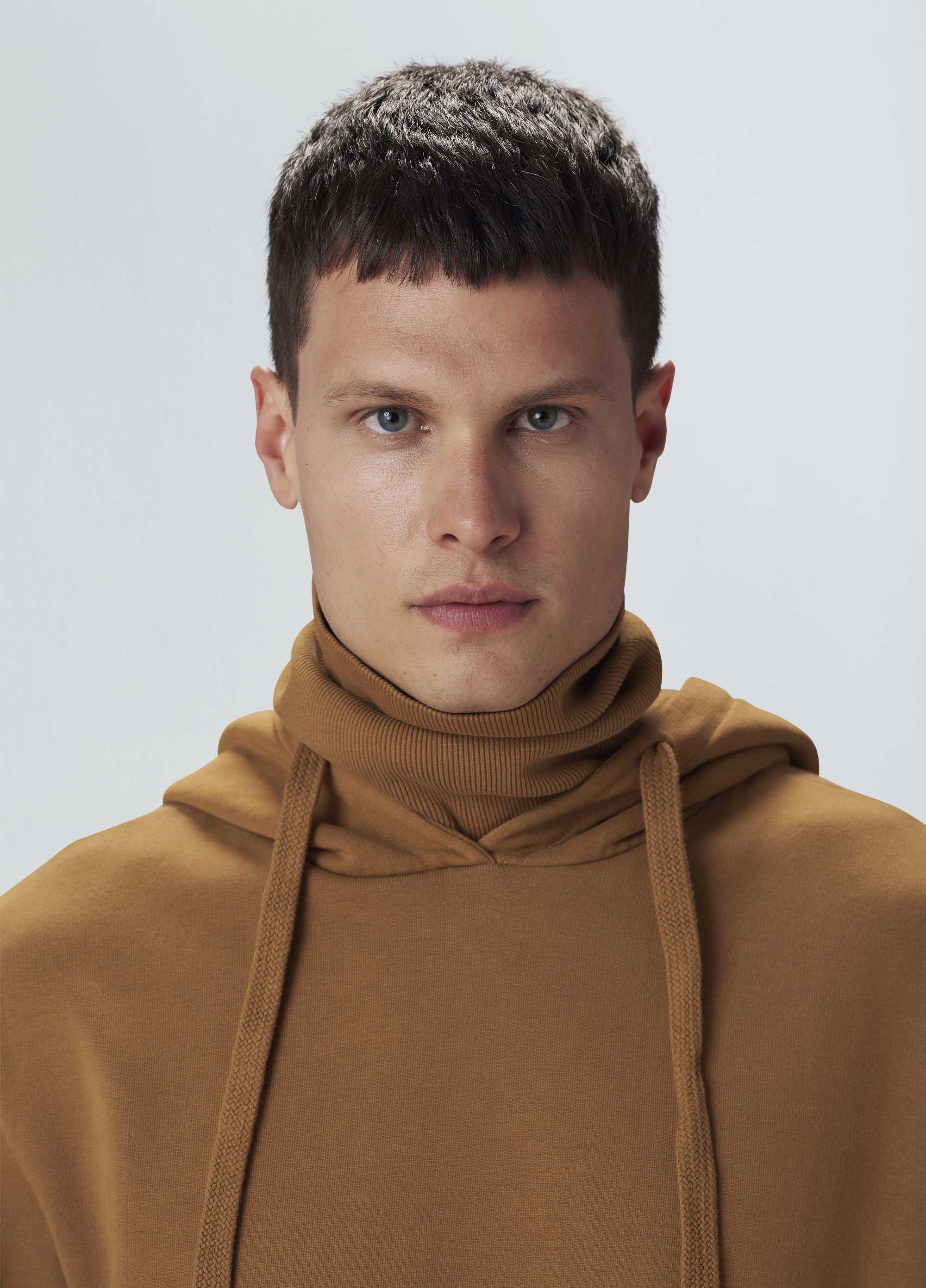 High neck solid sweatshirt