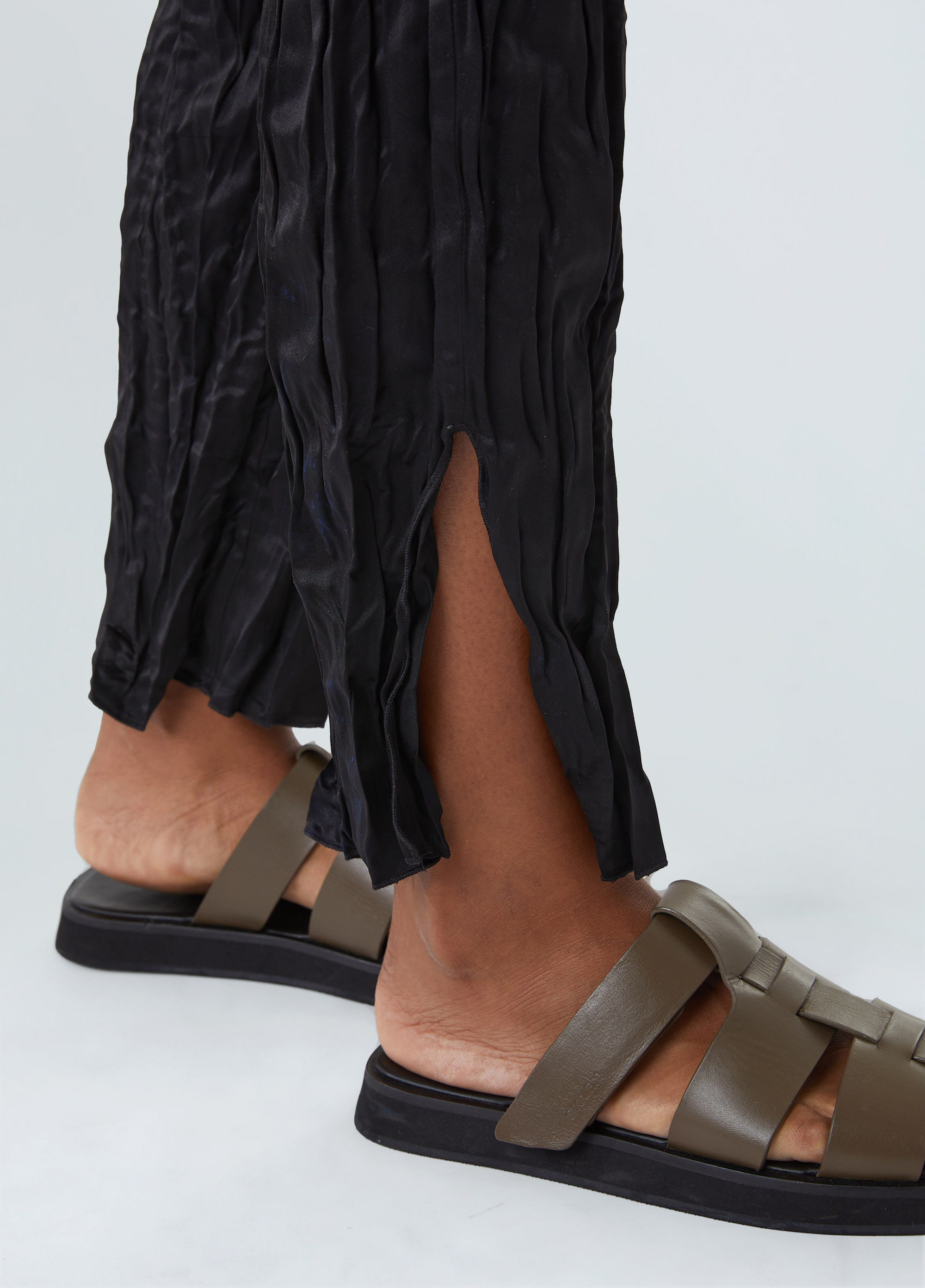 Wrinkled satin double face pants