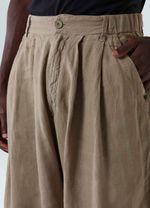 CALCA OM LINEN PLEATS