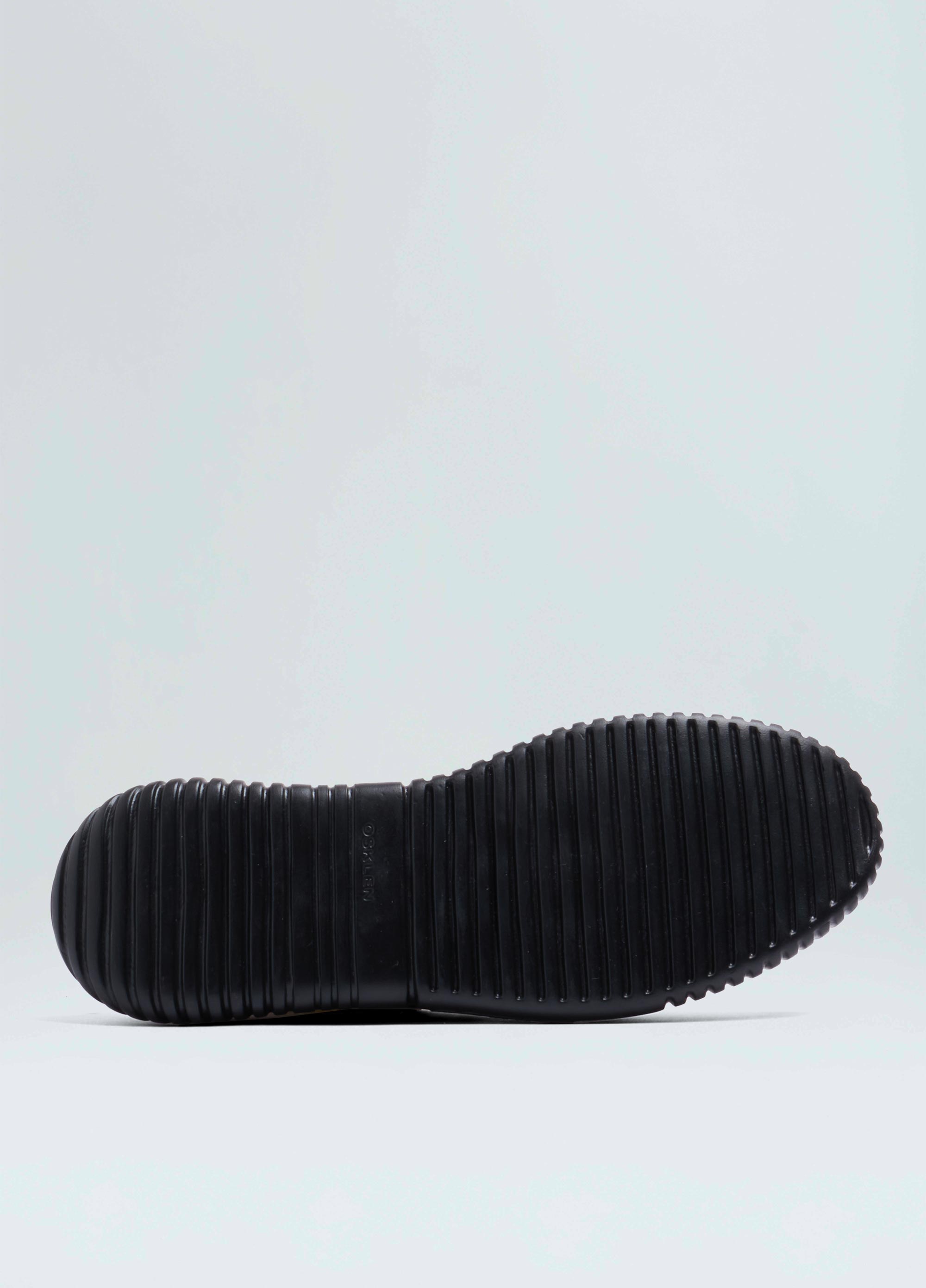 Black sole arpx riva sneakers