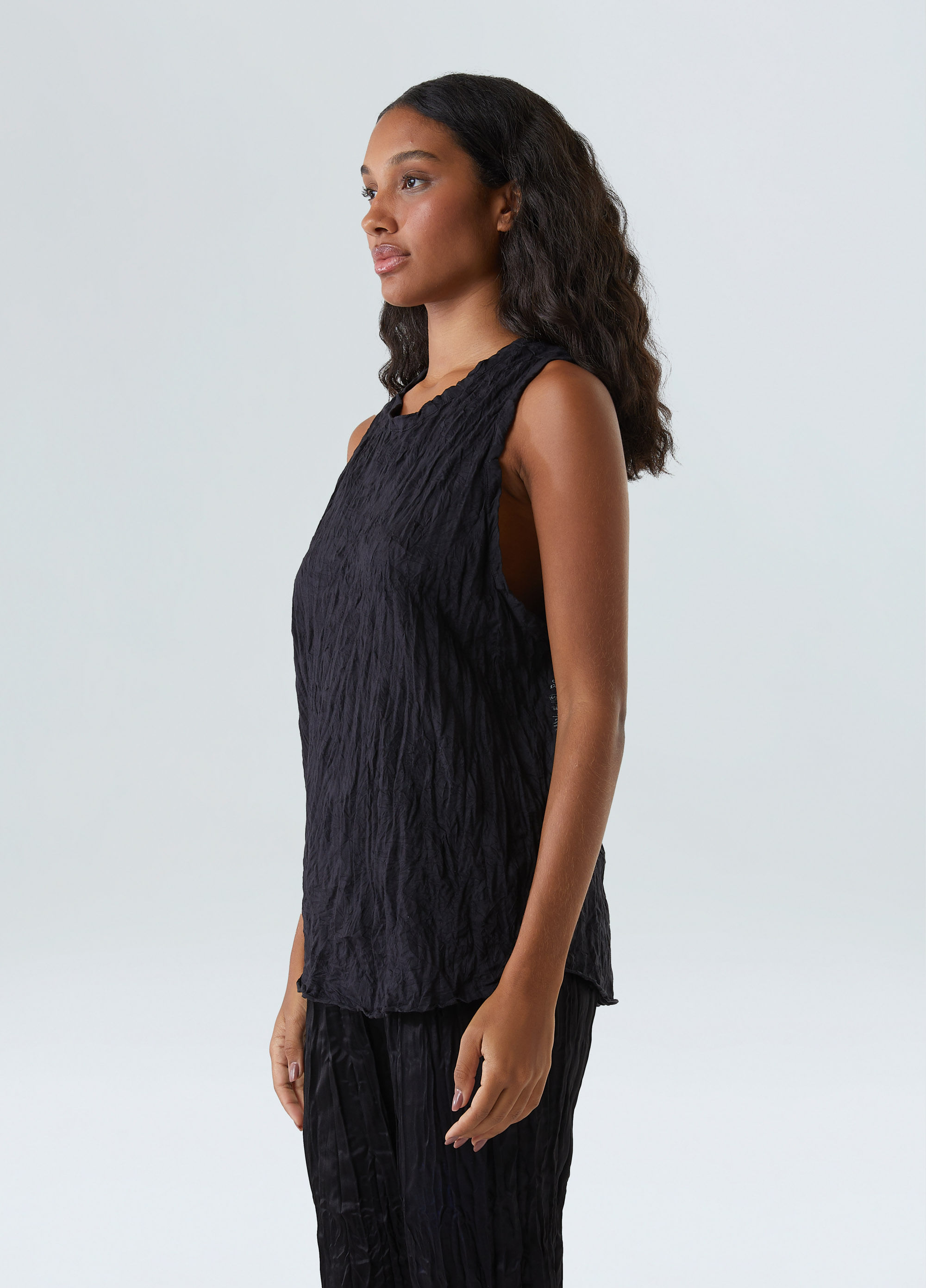 Over wrinkle tank top