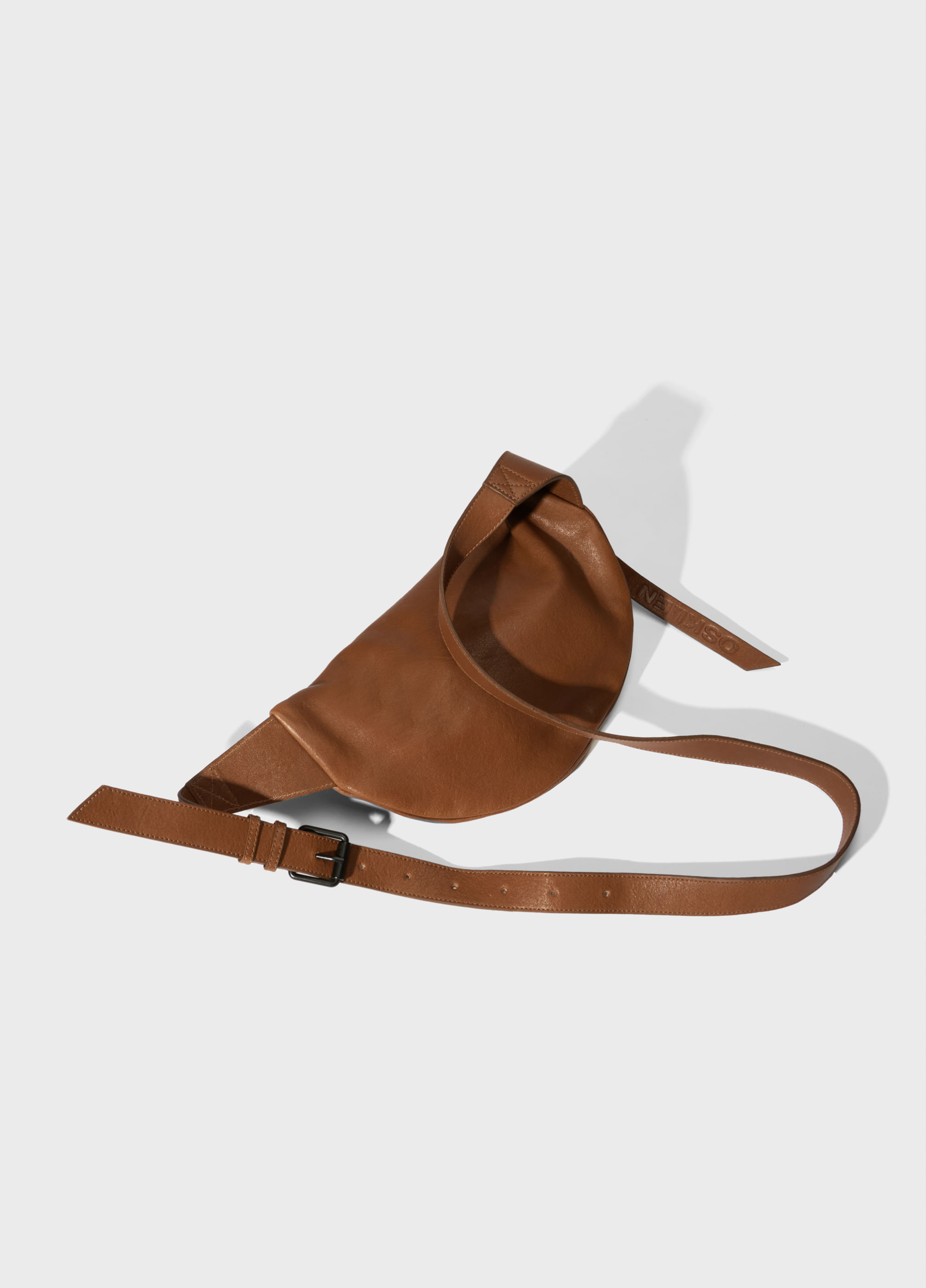 POCHETE LEATHER E BASICS