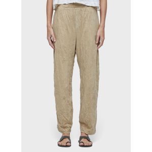 Cuts wrinkle women's pants