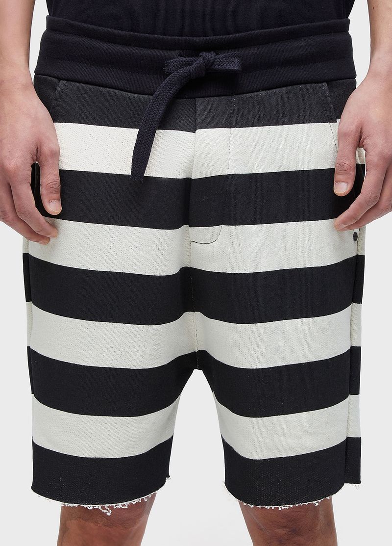 677281824_BERMUDA-CASUAL-MASC-LISTRADA-MOLETOM_4
