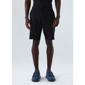 Basic linen tailored shorts