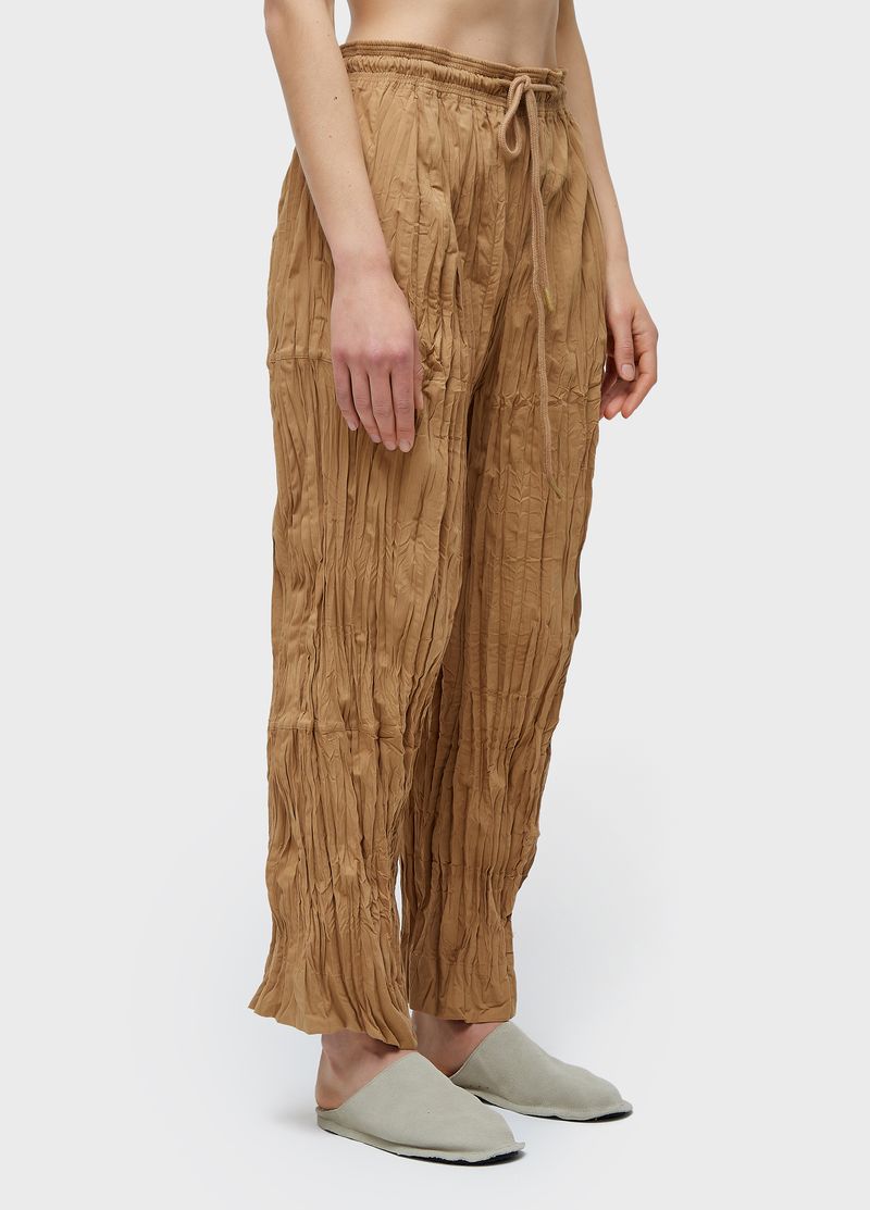 CALCA RECORTES TRICOLINE WRINKLED