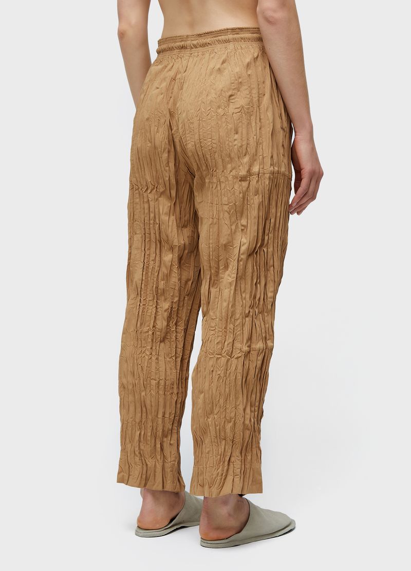 CALCA RECORTES TRICOLINE WRINKLED