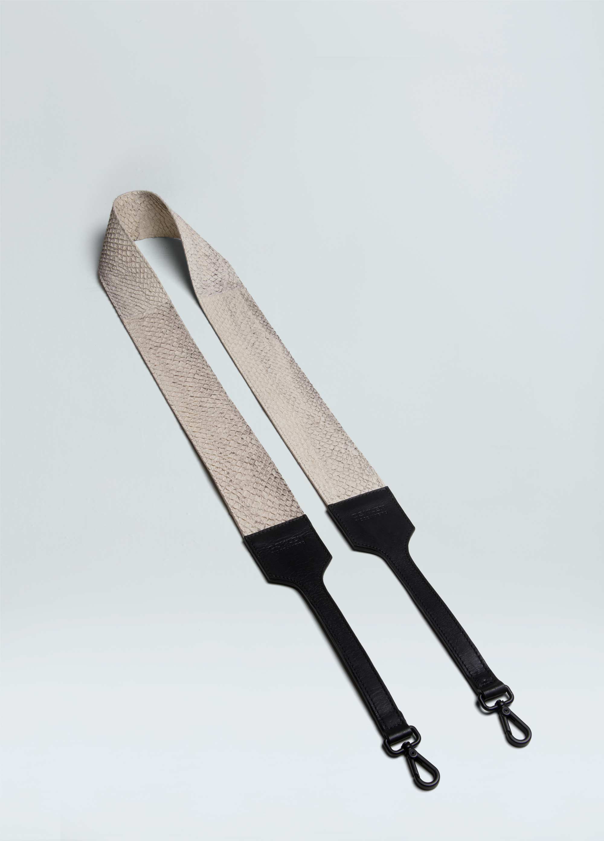 Salmon bag strap
