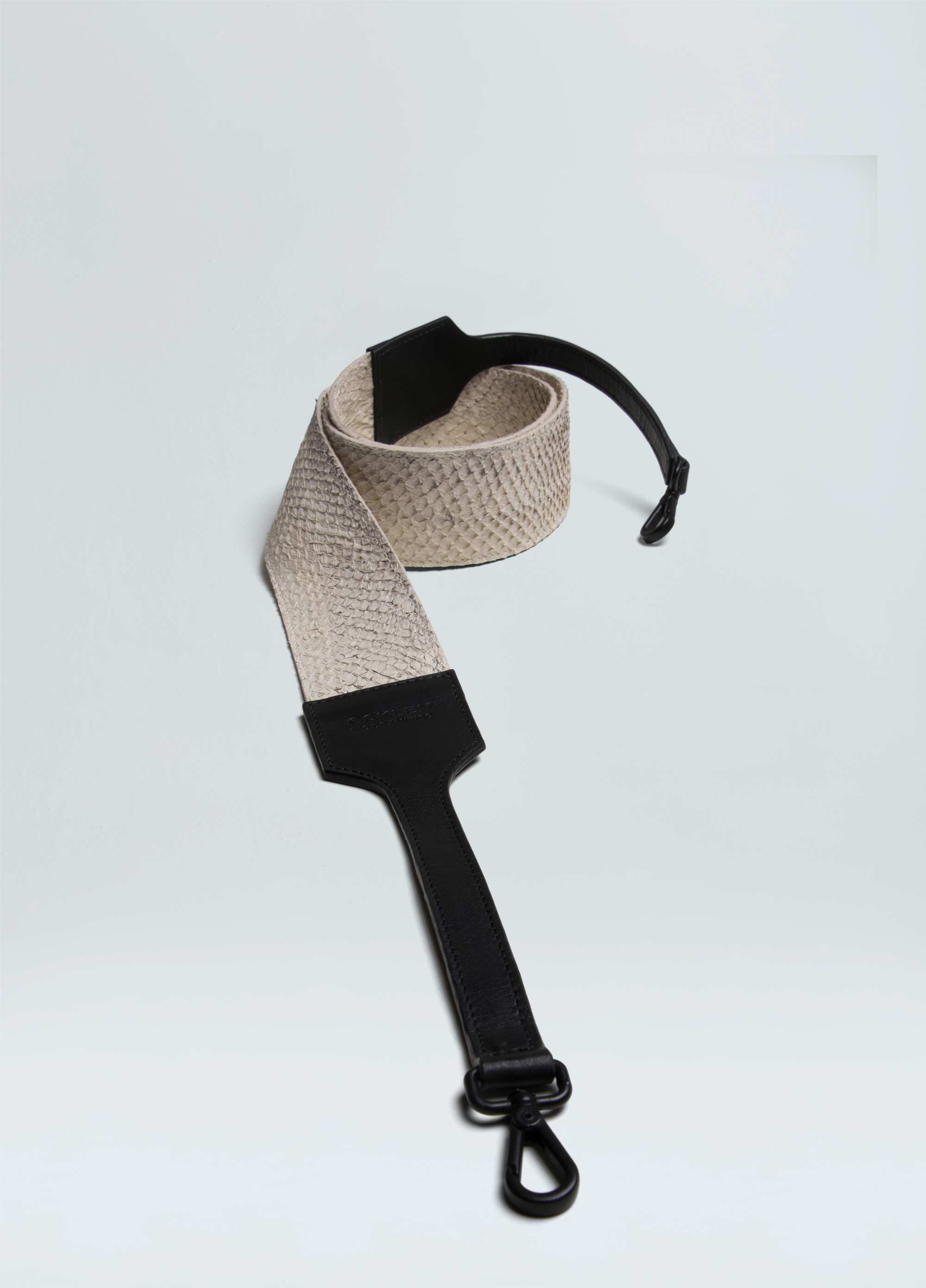 Salmon bag strap