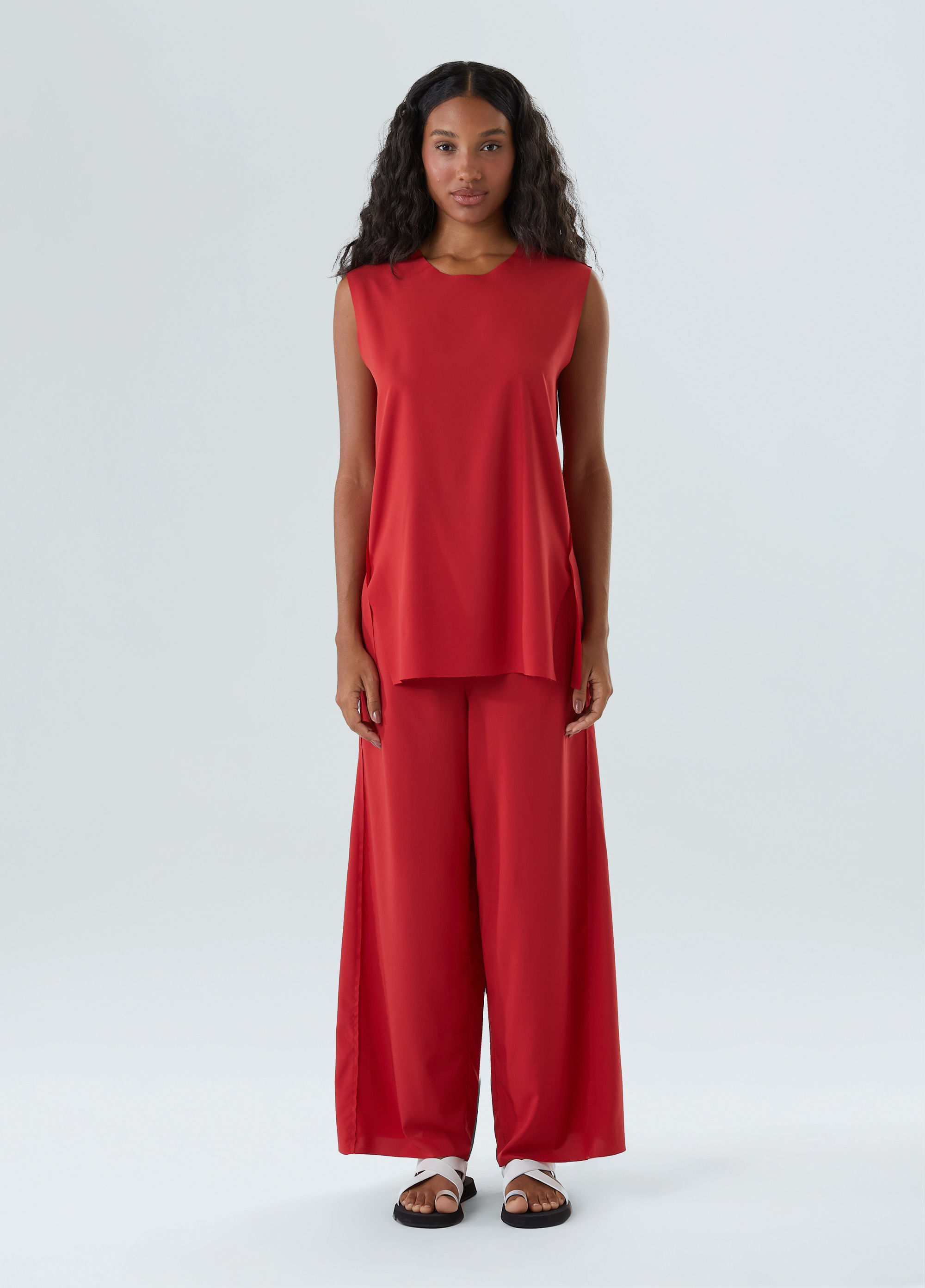 Superlight sleeveless blouse