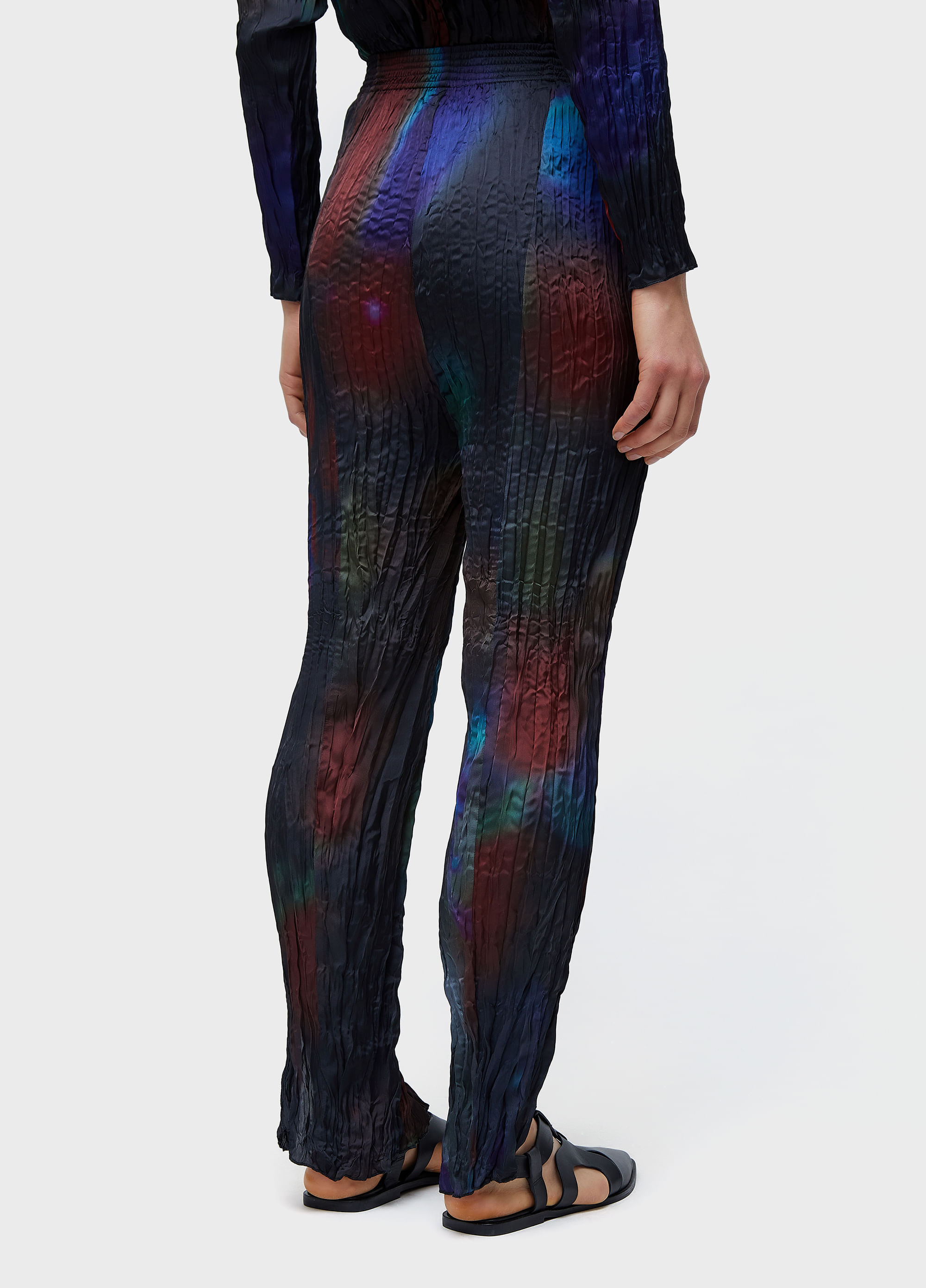 Wrinkled satin rose blur double pants