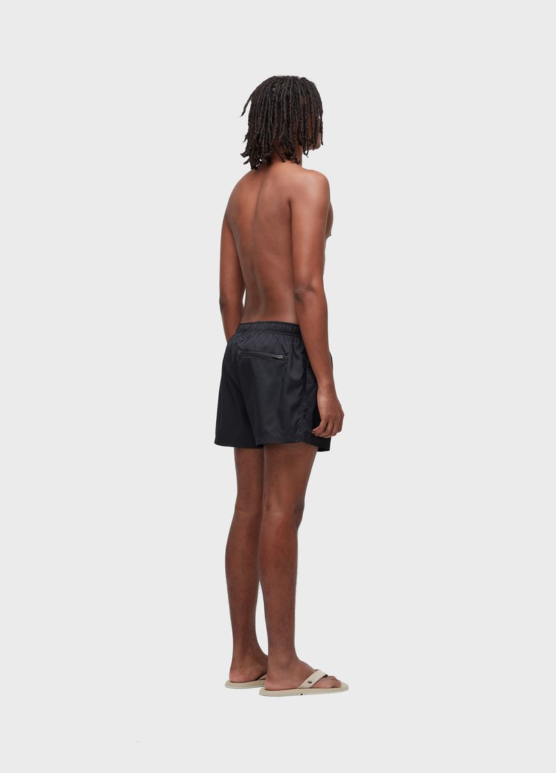 7163410_SHORT_5