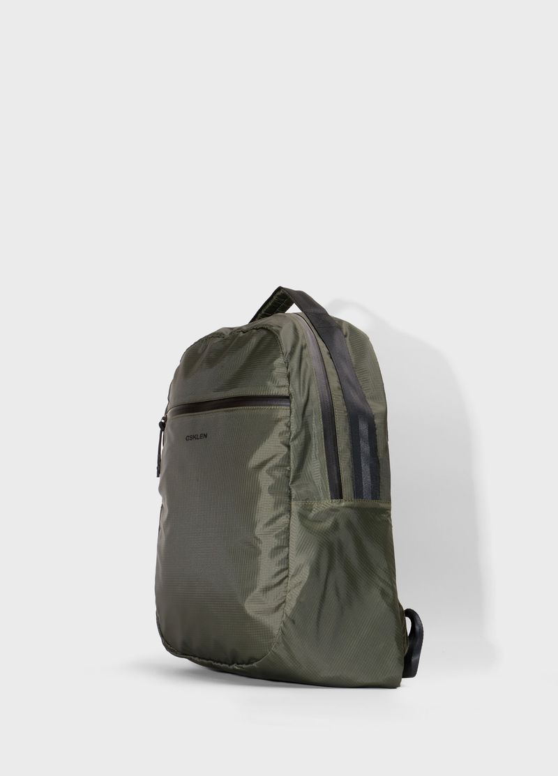 MOCHILA NYLON SUPER LIGHT