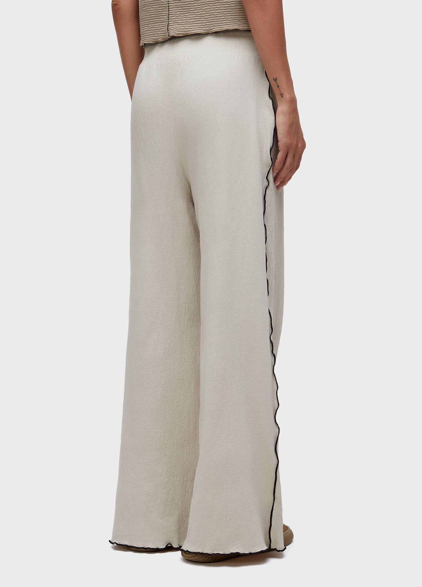 Rug pants