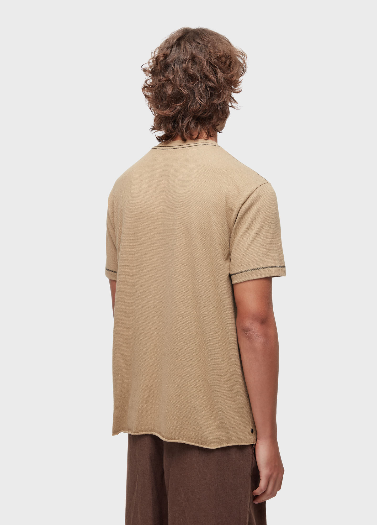 Rustic contrast seam short-sleeved t-shirt