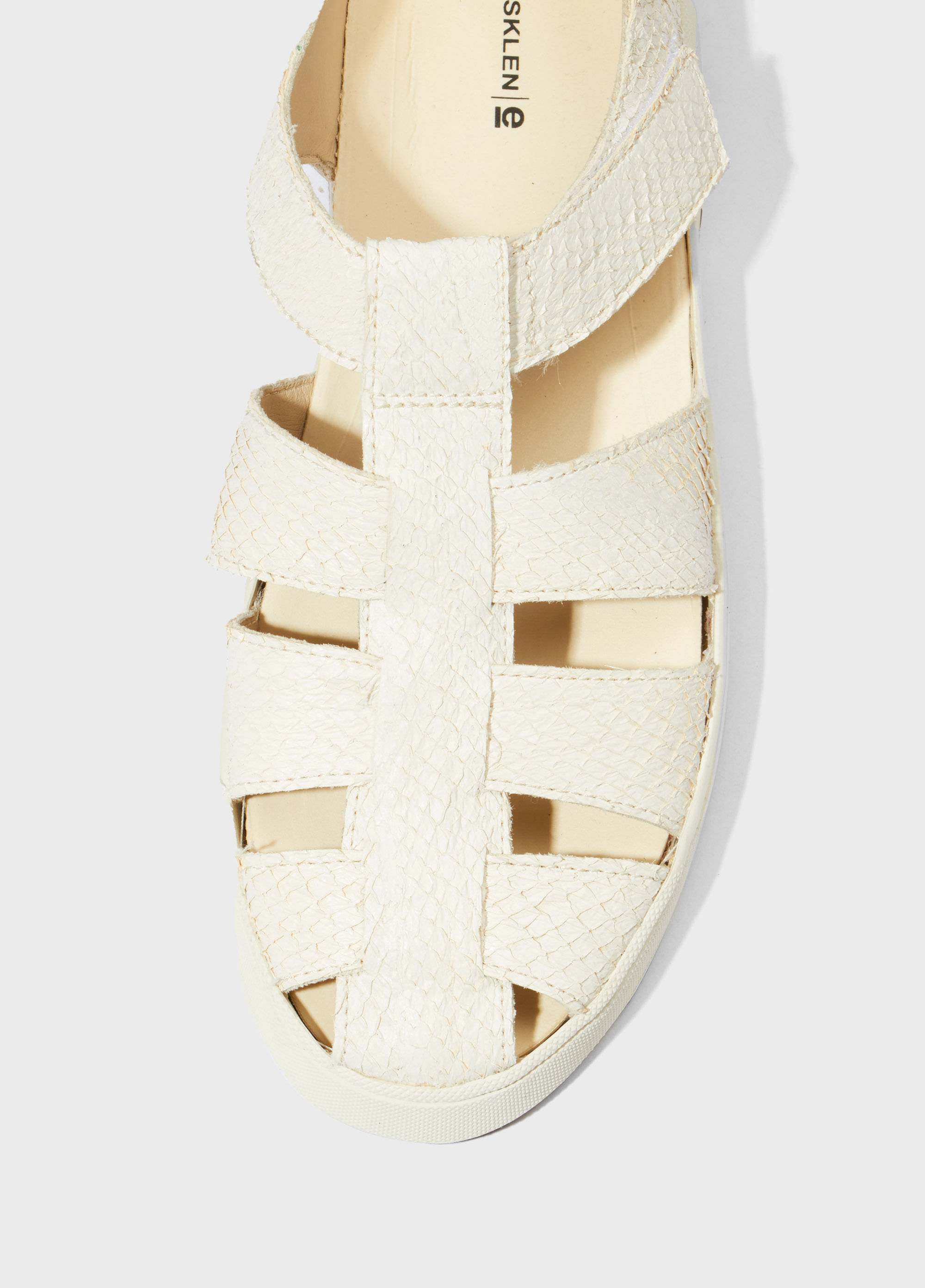 Soho resort salmon sandals