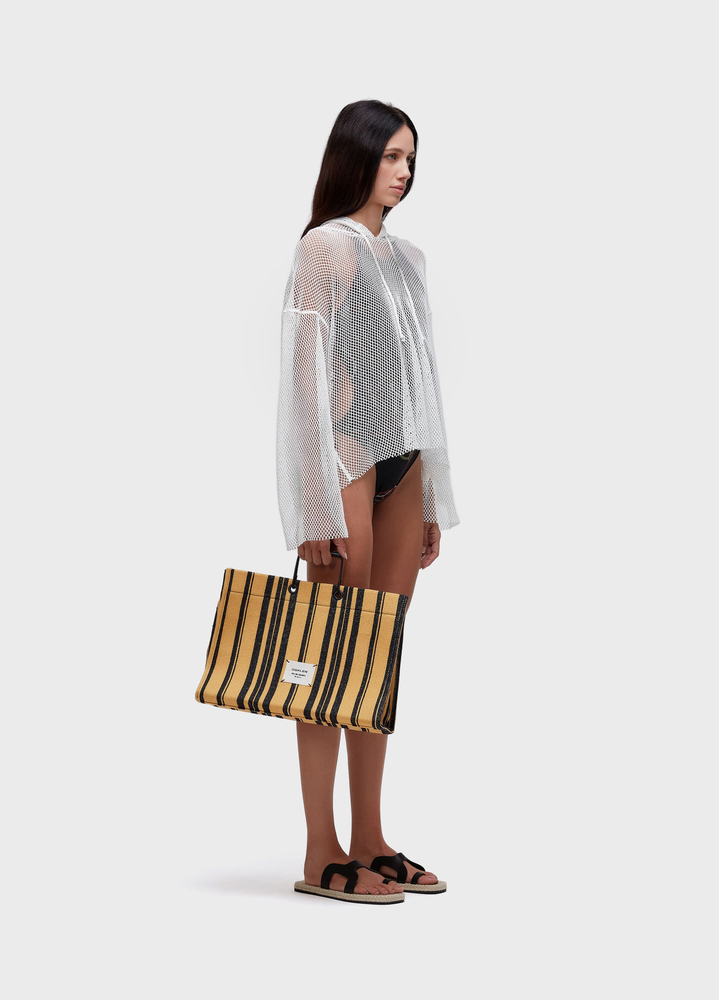 Mesh layers hooded shirt