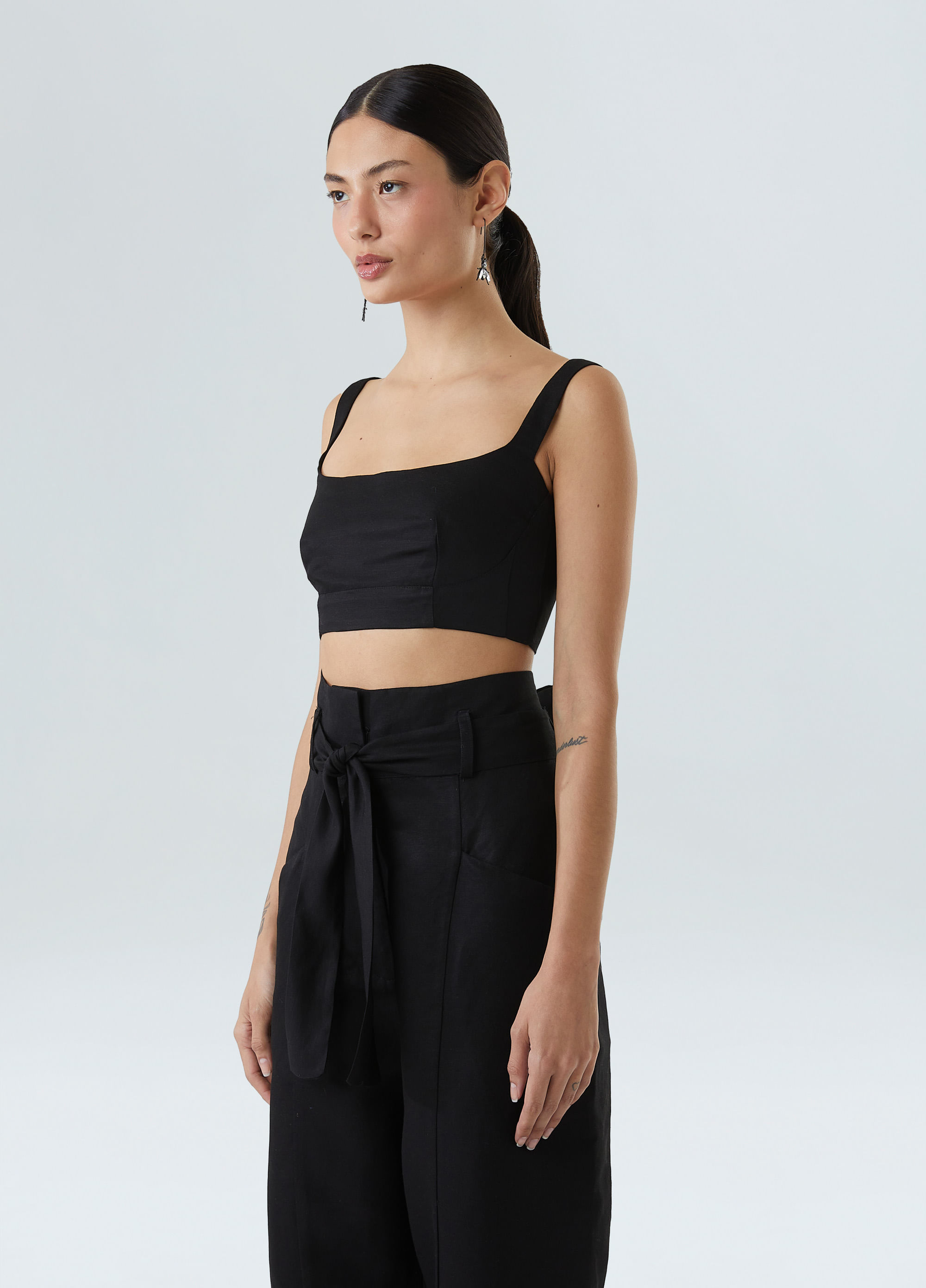 Cropped top with straps